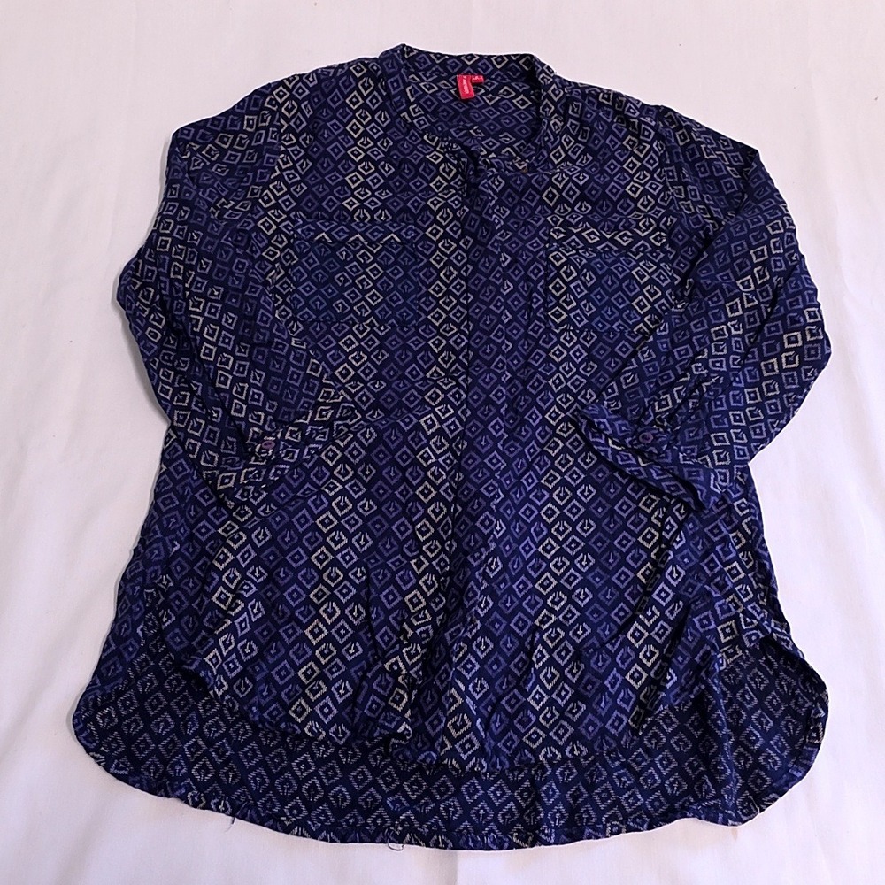 Fame Forever Blouse Women S Navy Blue Geometric Diamond Roll Tab Top